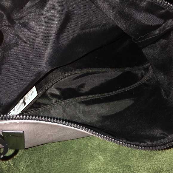 Women’s  Puma SE Puma Way 1 Crossbody Bag / Pouch - Picture 5 of 11